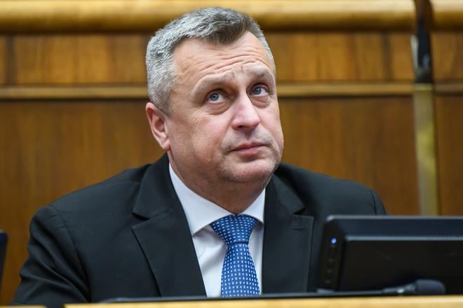 zvysenie dochodkov po dovrseni 90 rokov prerokuju poslanci v septembri