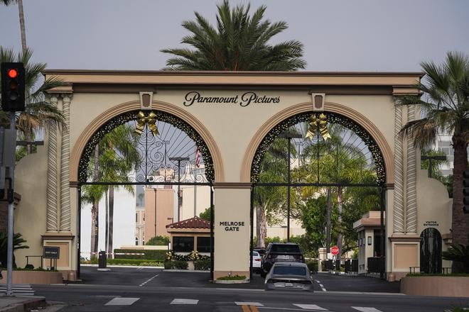Americky sud predbezne zablokoval fuziu spolocnosti Warner Bros Discovery a Paramount