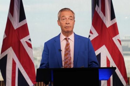 Farage opusta britsky parlament aby vyvolal doplnovacie volby