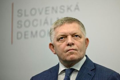 Fico vidi v NATO zaujem o dialog s Ruskom a poklonkovanie Trumpovi