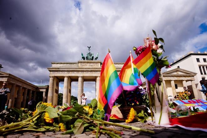 Muz ktory napadol pochod Pride v Berlne prisahal vernost Islamskemu stat