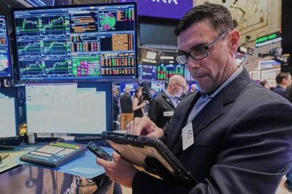 Naklady na financovanie dlhu usa vyrazne vzrastli