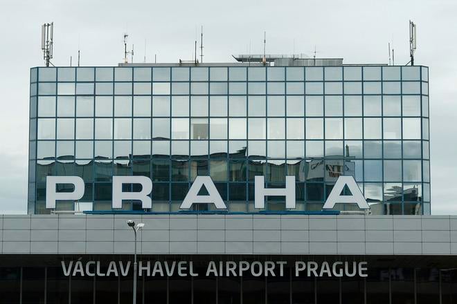 Odbory prazskeho letiska vyhlasili strajkovu pohotovost
