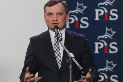 Polsko poziadalo USA o vydanie stihanho byvaleho ministra