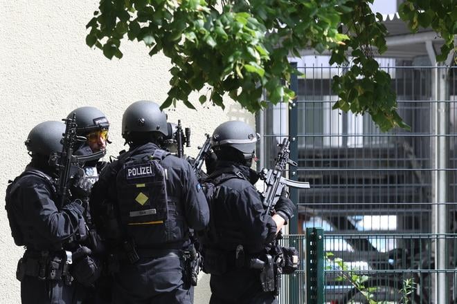 V Bavorsku utocil 16 rocny chlapec dve dievcata su vazne zranene