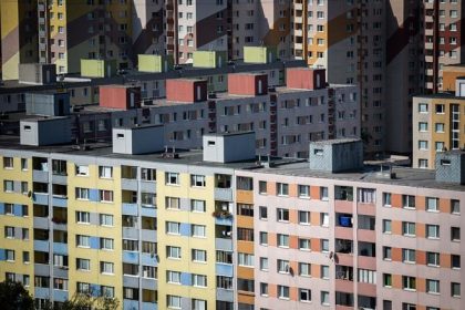 Vysoke zivotne naklady brania mladym vo vzlete Mnohi z nich ziju u rodicov