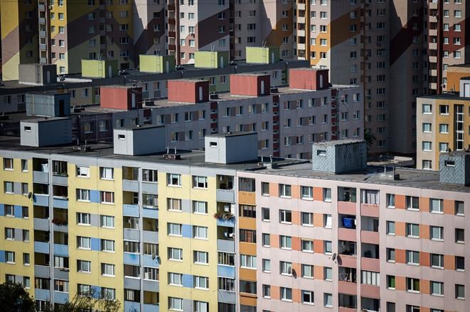 Vysoke zivotne naklady brania mladym vo vzlete Mnohi z nich ziju u rodicov