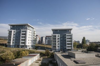 novsie trojizbove byty narazili na strop zdrazeli menej ako ostatne byty