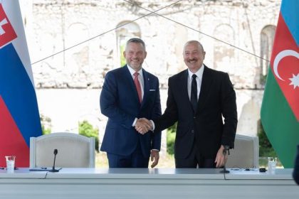 precedent pellegrini polozil zakladny kamen skoly pomenovanej po milanovi rastislavovi stefanikovi v azerbajdzane