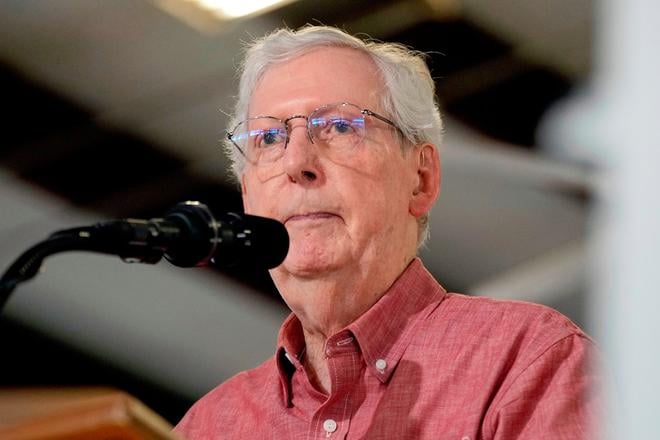Americkeho senatora McConnella pustili z rehabilitacneho centra