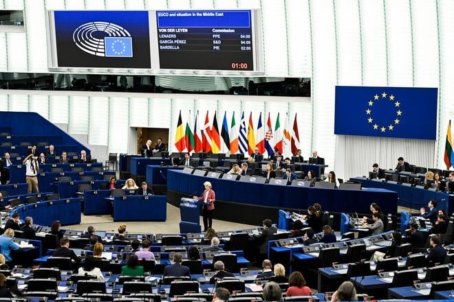 Europarlament pozaduje zivsie diskusie a vyssiu ucast poslancov Metsolova pripravuje reformu