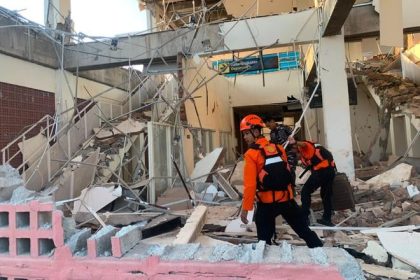 Indonesky ostrov Flores postihlo silne zemetrasenie hlasia najmenej 20 obeti