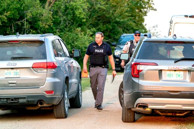 Kanadska policia zadrzala mladika na zaklade tipov od FBI ktory mal planovat utok na skolu