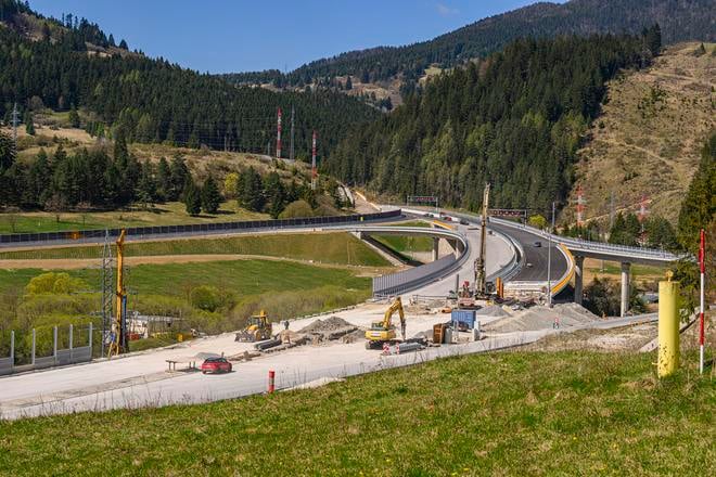 Obchvat Ruzomberka otvori tesne pred komunalnymi volbami Raz hovori o polovici oktobra