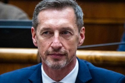 Osameli rodcovia podla KDH dostali od ministra Tomasa poradovniky rezort oponuje