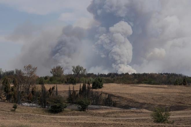 Srbsko hasi poziare s pomocou Ruska a EU Dorazil rusky Iljusin Il 76 aj slovensky Black Hawk