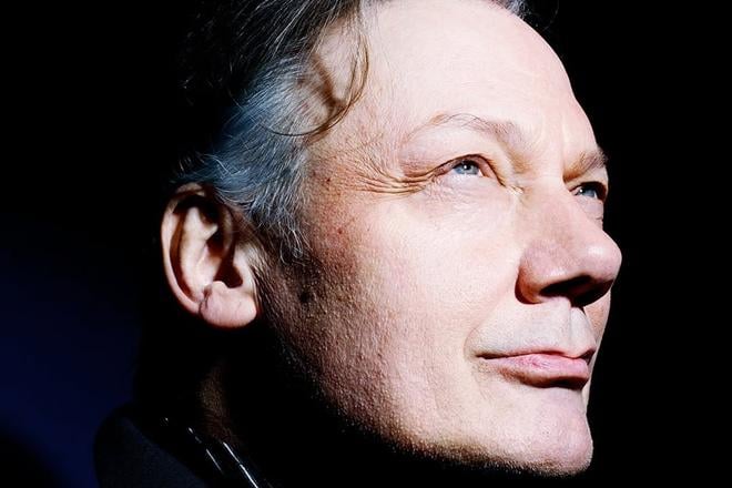Zomrel trojnasobny drzitel Grammy britsky hudobnik a producent William Orbit