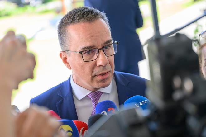 minimalna mzda opat porastie mali by sa zvysit aj priplatky za pracu v noci a cez vikend