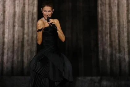 Céline Dion opäť vystúpila pred publikom