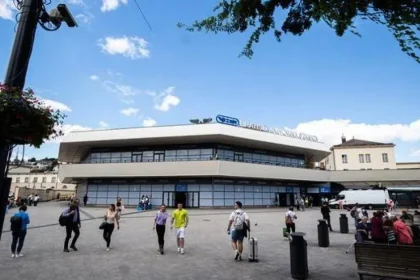 Cestujúci môžu na hlavnej bratislavskej stanici využívať nové toalety