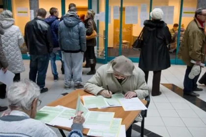Daňoví podvodníci cielia na ľudí cez správy o preplatkoch