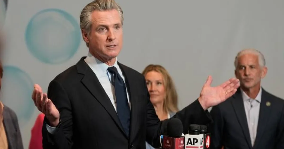Demokrat Newsom nebude stáť v ceste Harrisovej, ak by kandidovala na prezidentku