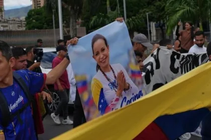 Demonštranti vo Venezuele žiadali návrat líderky opozície Machadovej