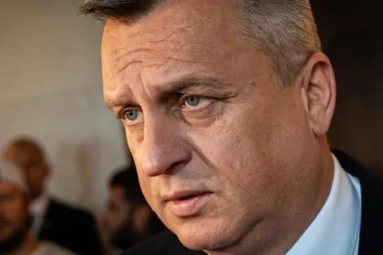 Diskusie: Zvažuje sa spojenie hlasovania o rozpočte s dôverou vláde