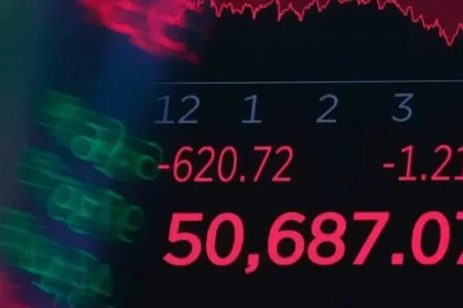 Dow Jones oslabil o viac než 500 bodov, americké akcie strácajú