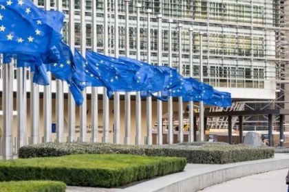 Európska komisia pripravuje opatrenia na ochranu demokracie v rozšírenej únii