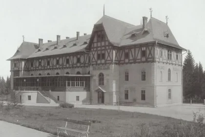 Hotel Lomnica po revolúcii „domom hrôzy“. Dnes luxus, no majiteľovi nevynáša