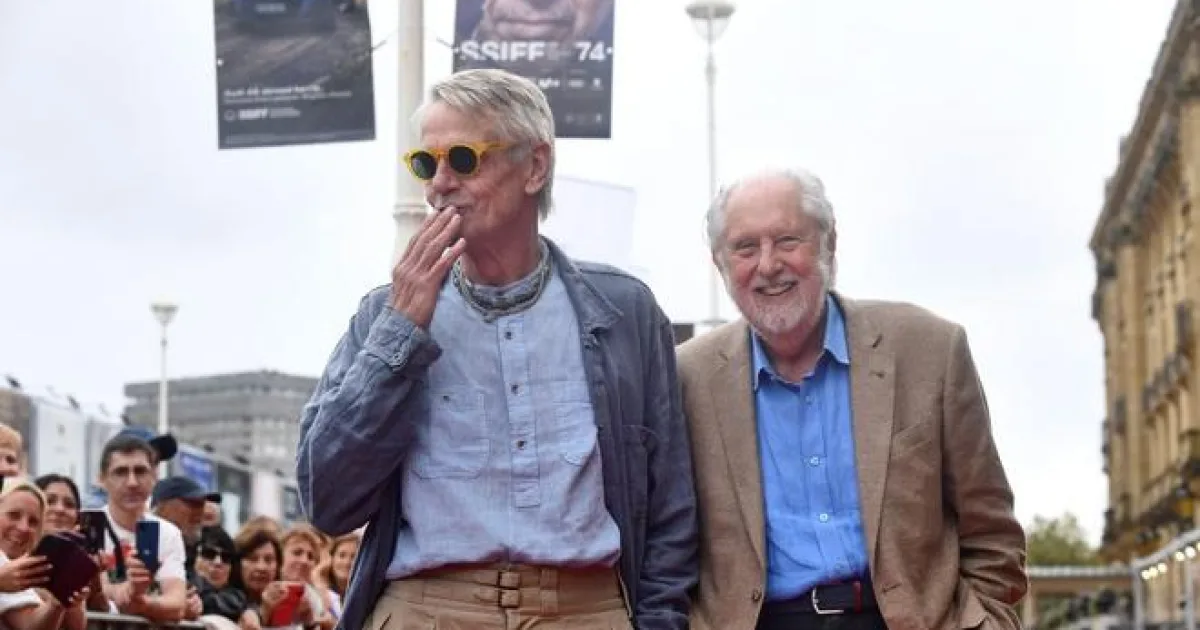 Jeremy Irons: Človeka poznačí, ak zastrelí niekoho, kto sa nemôže brániť zbraňou
