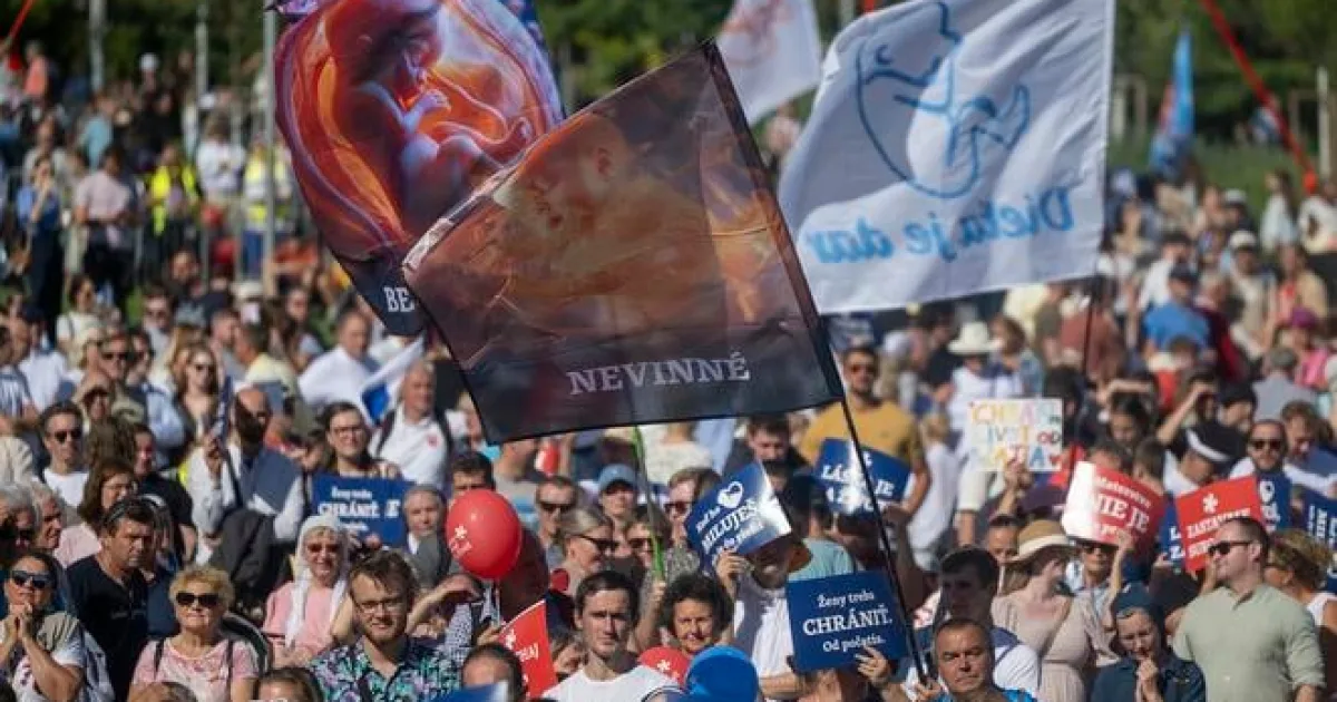 Keď viera začne myslieť: ako sa mení náboženské presvedčenie