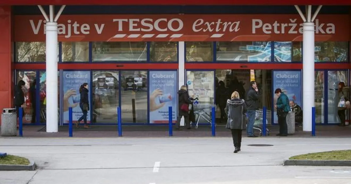 Kto získa slovenské Tesco? O finalistoch a ich odlišných plánoch