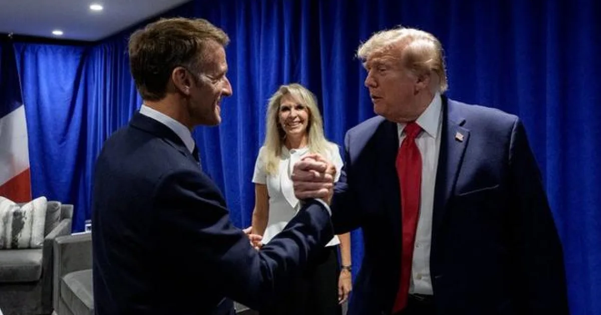 Macron s Trumpom o Červenom mori, Francúzsko chystá rezolúciu o Hormuze