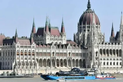 Maďarsko môže do konca roka znížiť úroky, ak vláda predstaví plán prijatia eura