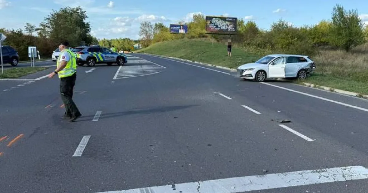 Nehoda motorkára s autom skomplikovala dopravu pri Stupave