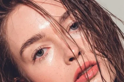 Od glass skin po skinimalizmus: Krása má nový slovník a mení aj našu kozmetickú rutinu