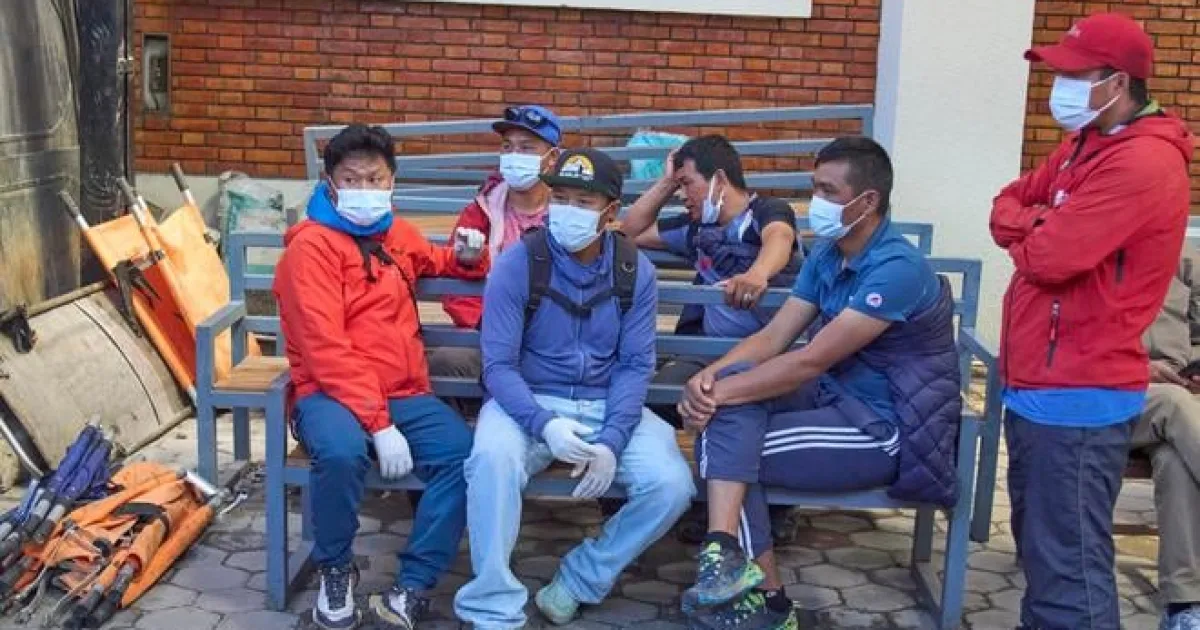Pátranie na Himlung Himal prerušilo počasie