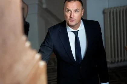 Poradca premiéra Lindtner sa začiatkom novembra postaví pred odvolací súd