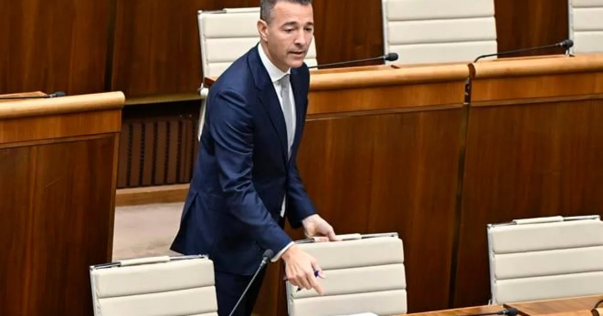 Poslanci rokovali o prevencii radikalizácie mládeže a sociálnych sietí