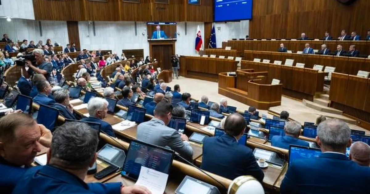 Poslanci začali schôdzu po letnej prestávke, na programe je takmer 300 bodov