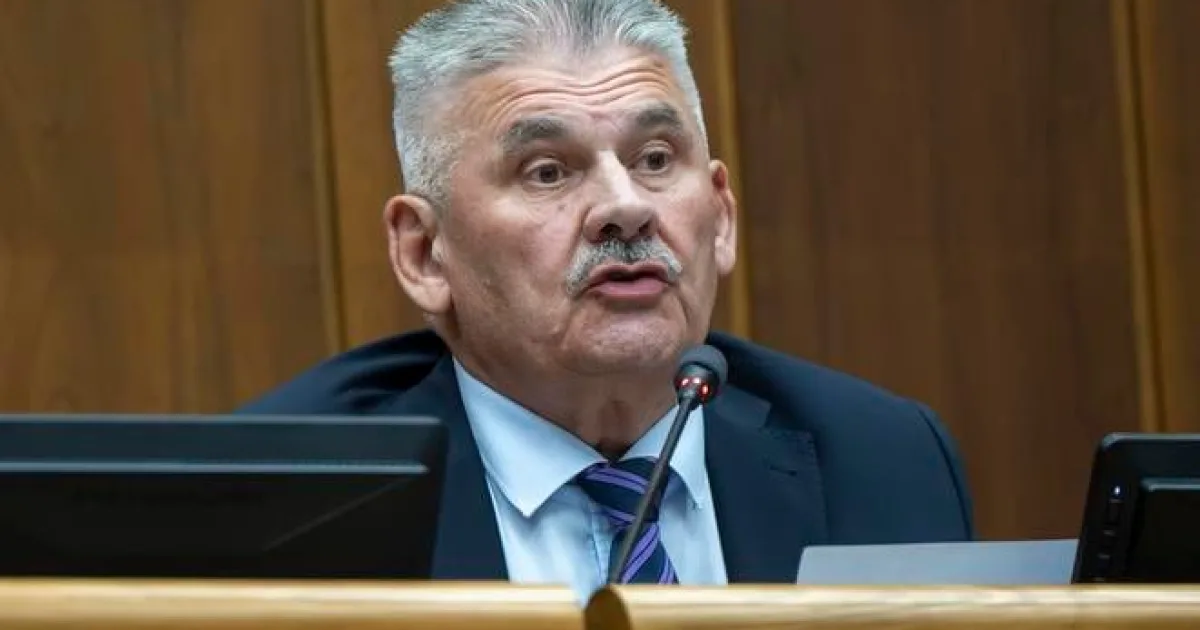 Premiér navrhne odvolanie Tarabu na základe koaličnej dohody, potvrdil Richter