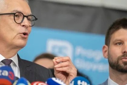 PS rokovalo s diplomatmi o zahraničnej politike, Ficov postup odmieta