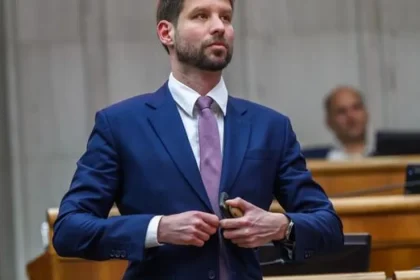PS: Transakčnú daň treba zrušiť čo najskôr a pre všetkých. Úpravy nepomôžu
