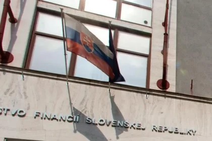 Rezort financií očakáva vyššie daňové príjmy