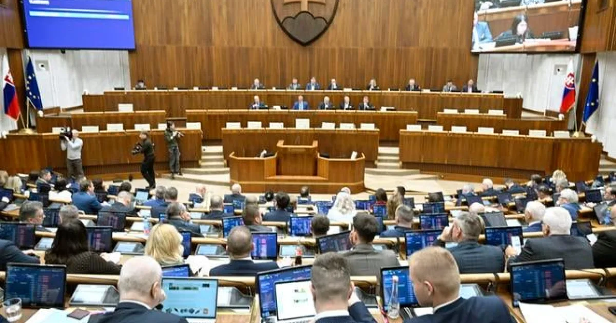 Rokovanie poslancov uzavrela diskusia o odškodnení obetí sterilizácií