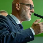 SaS žiada Fica, aby zvolal bezpečnostnú radu a potvrdil záväzky voči spojencom