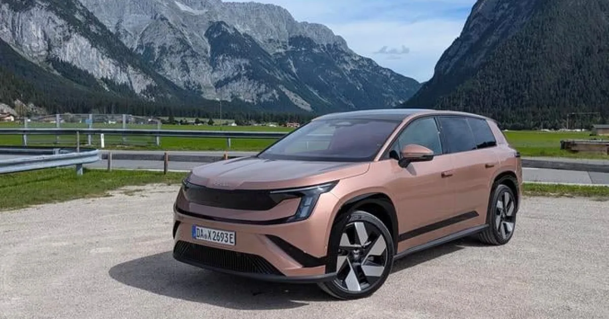 Škoda Peaq je väčšia než Kodiaq a posádku hýčka komfortom limuzíny