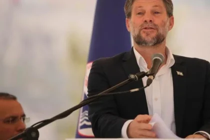 Smotrič žiada vojnu na Západnom brehu a pripojenie častí Gazy a Libanonu